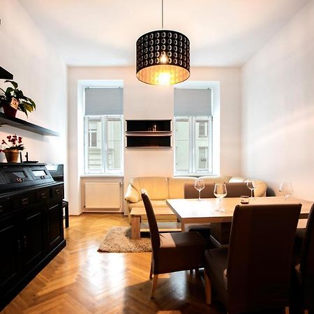 3-Bedroom Apartment In Central Вена Экстерьер фото