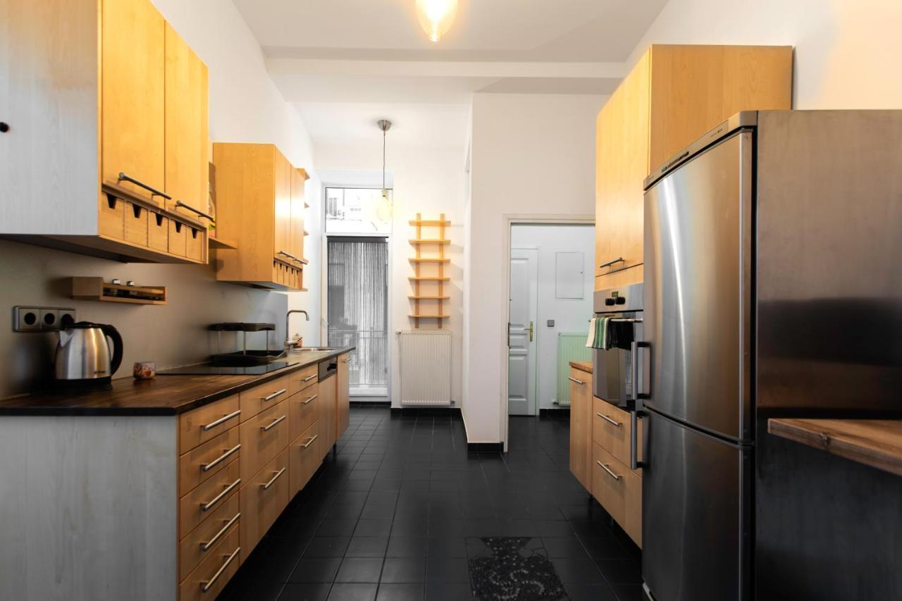 3-Bedroom Apartment In Central Вена Экстерьер фото