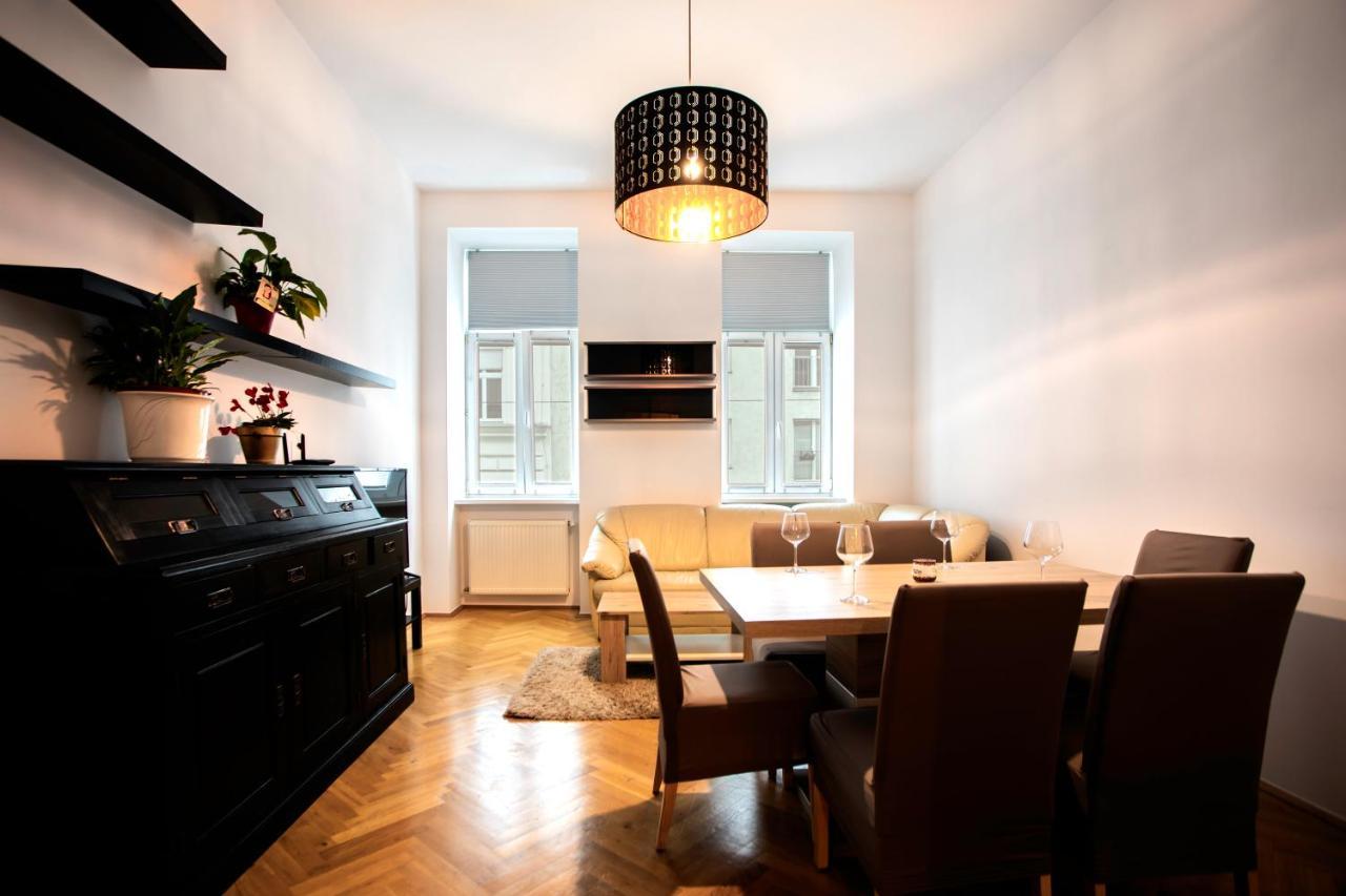3-Bedroom Apartment In Central Вена Экстерьер фото