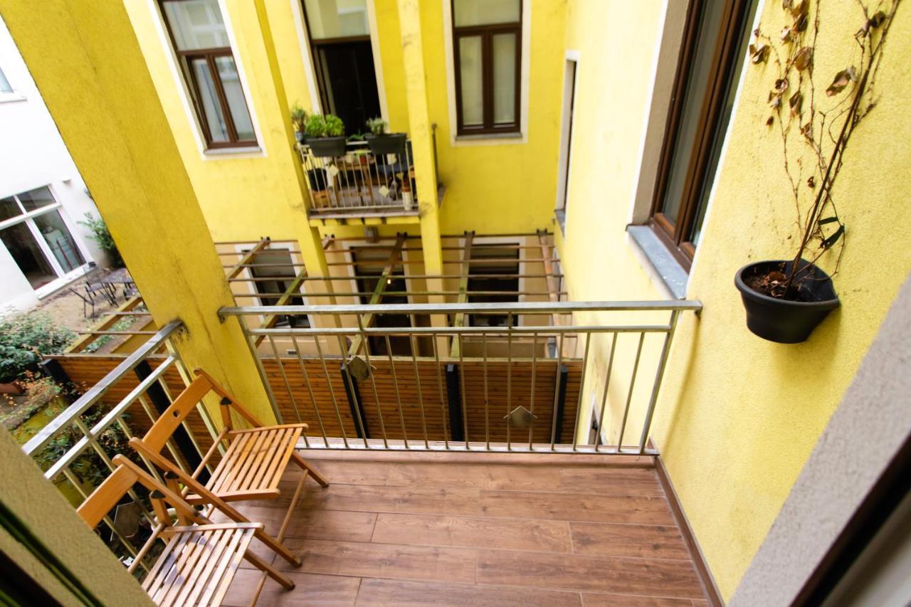 3-Bedroom Apartment In Central Вена Экстерьер фото