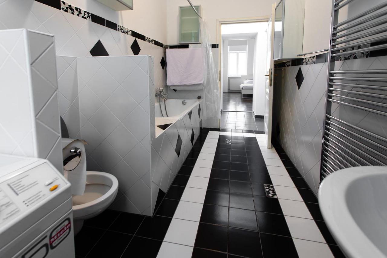3-Bedroom Apartment In Central Вена Экстерьер фото
